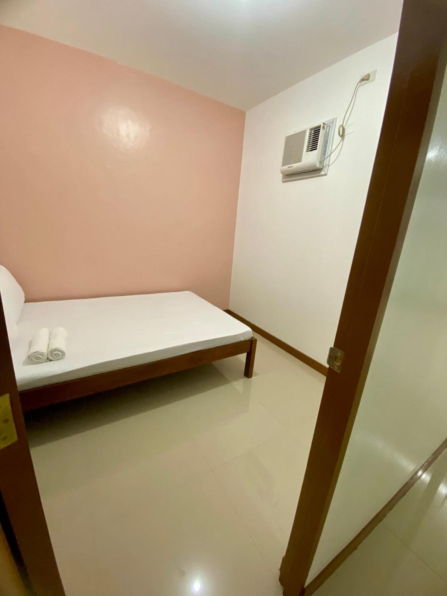 Mybed Dormitory Cebu Buitenkant foto